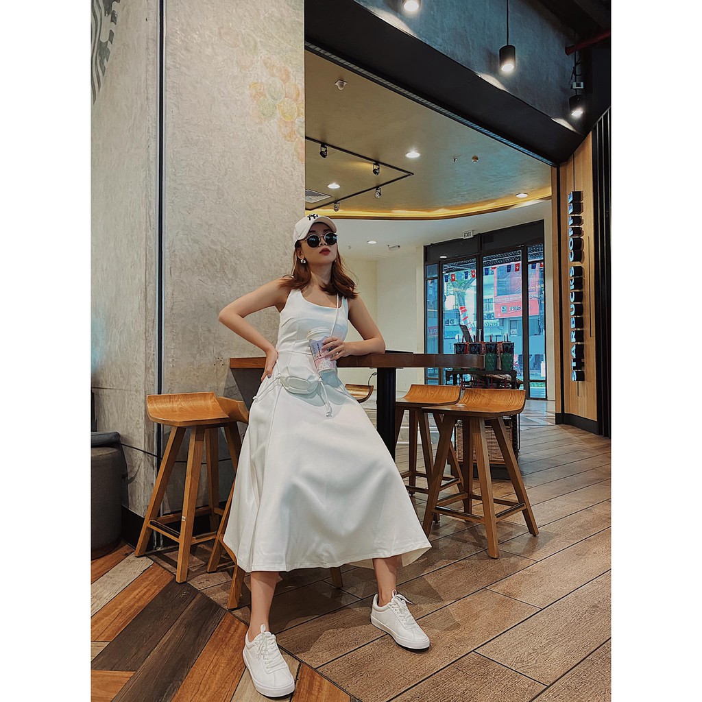 Đầm trắng lửng kèm belt hột bẹt sy store