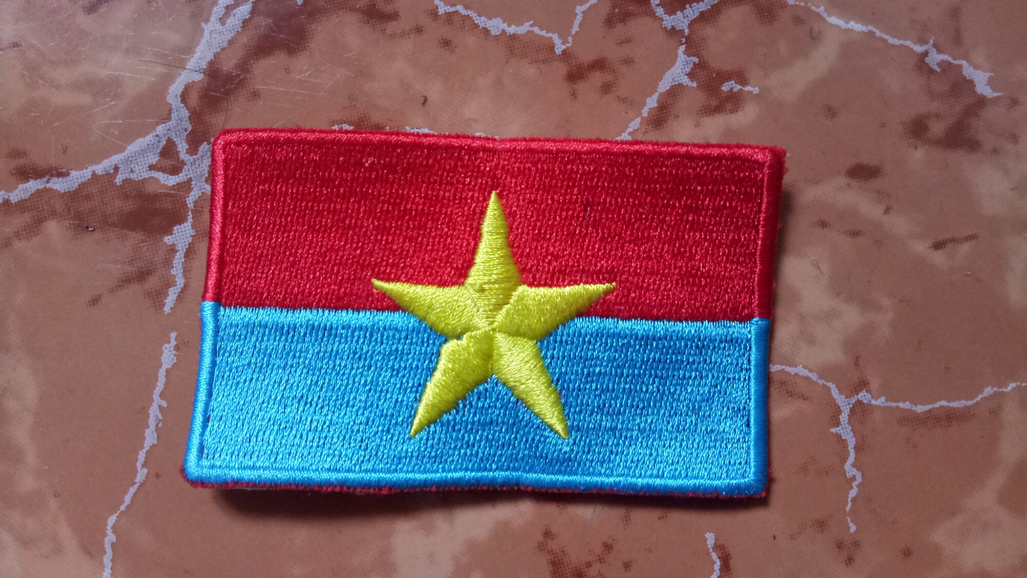 Patch sticker cờ Việt Nam vải có nhám dính