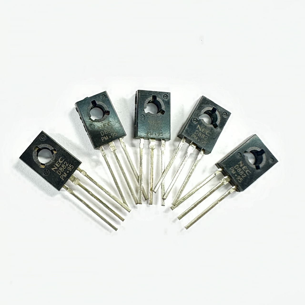 Bộ 3 Transistor D882 TO-126 30V 3A NPN