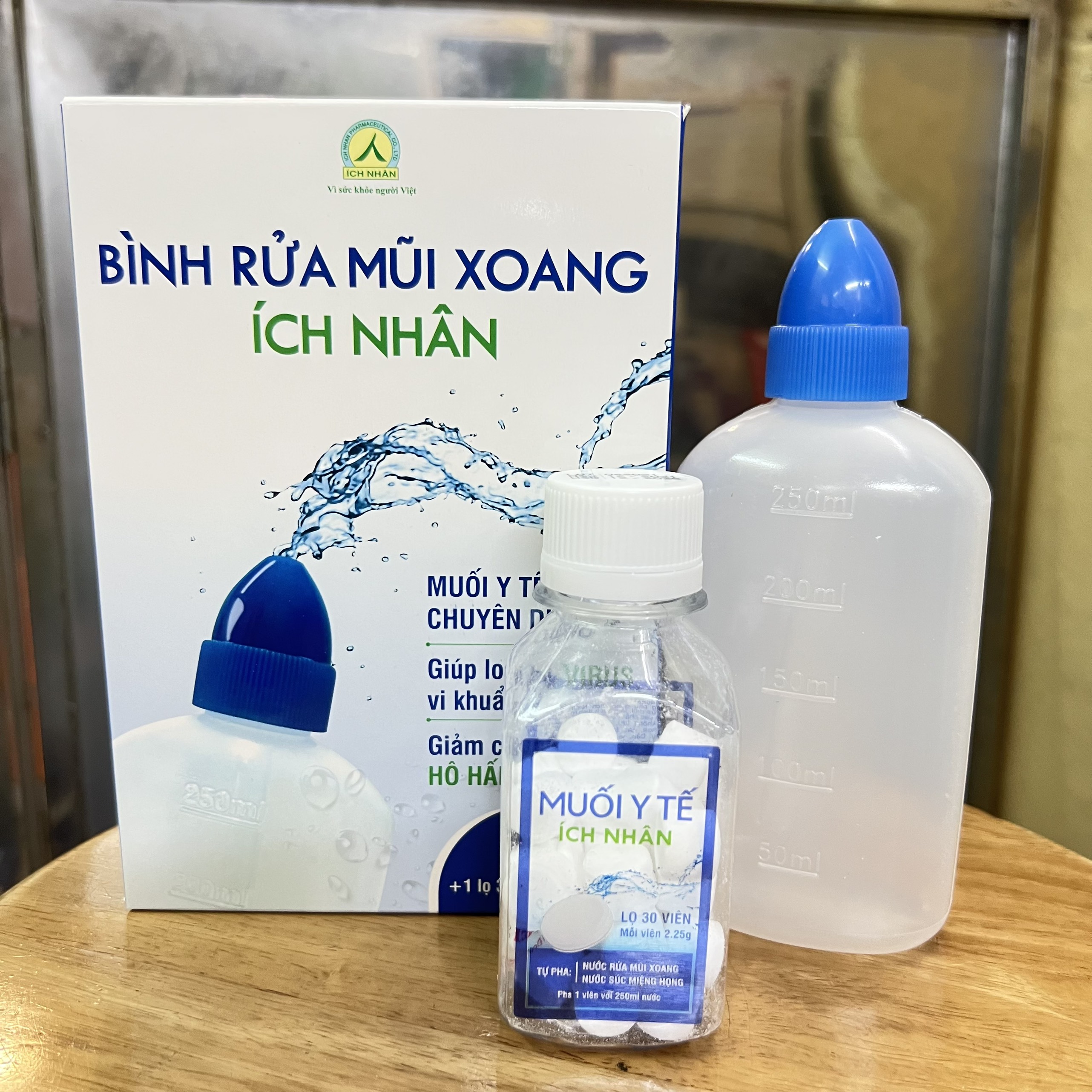 Bình rửa mũi xoang Ích Nhân ( bình 250ml + muối 30 viên )