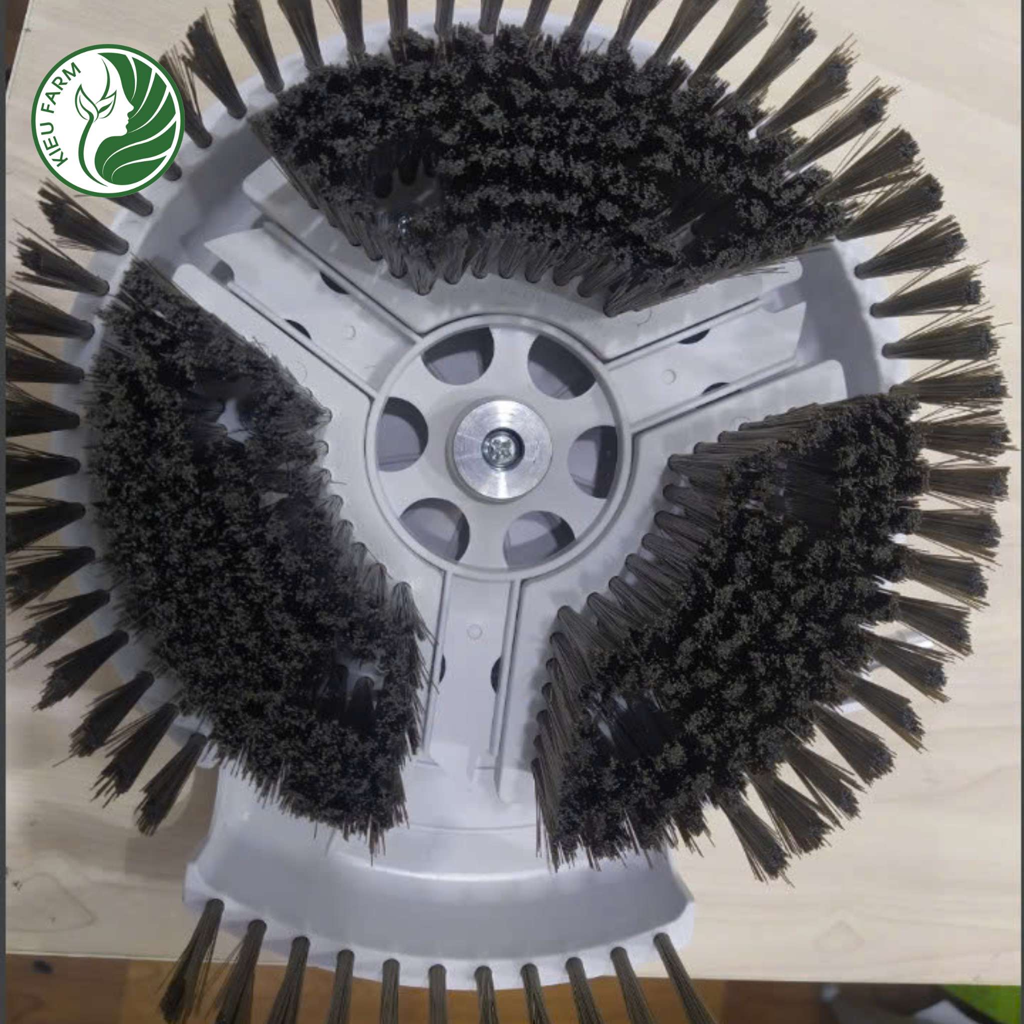 Chổi vệ sinh nhà màng 360 độ_KIEUFARM_Chất lượng cao, đảm bảo vệ sinh nhà màng hiệu quả