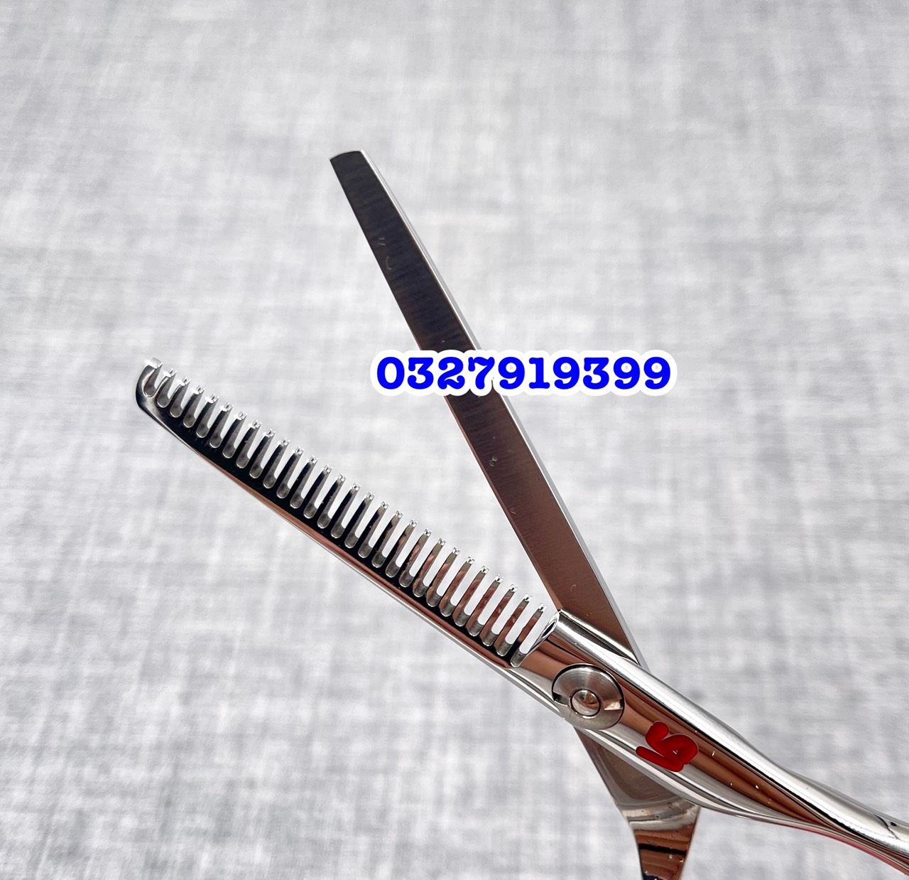 VS Sassoon Kéo Cắt Tỉa Tóc VS Cao Cấp 5.5 In Chính Hãng Thép Nhật S440C Độ Cứng Trên 62HRC Lưỡi Sắc Bén Chất Lượng Tốt