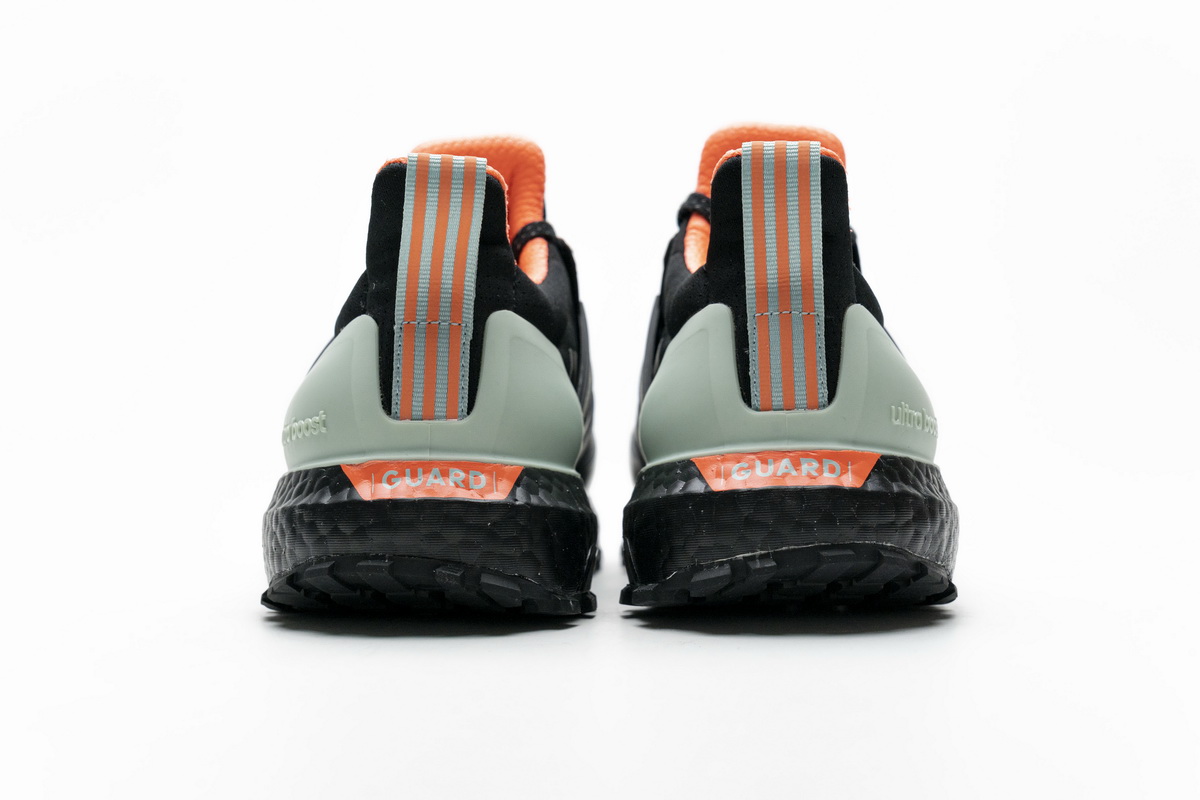 Giày Ultra Boost Guard Core Black Green Tint