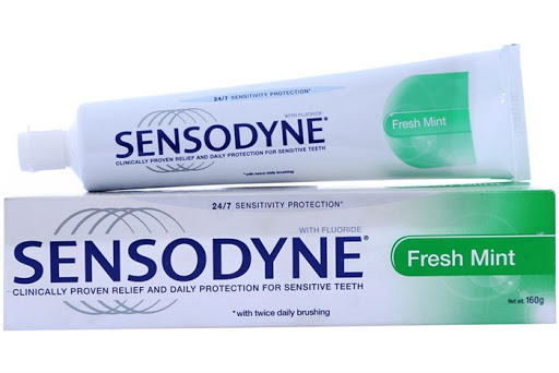 Kem Đánh Răng Sensodyne Fluride Toothpaste (100gx2)