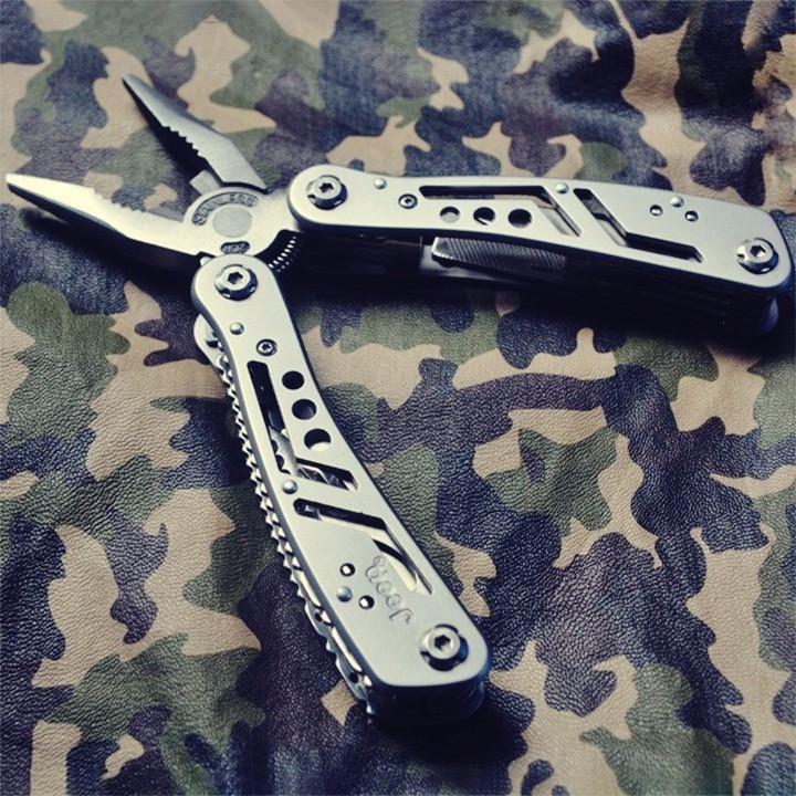 Kìm đa năng 13 chức năng Jeep™ Multi Function Pocket Pliers