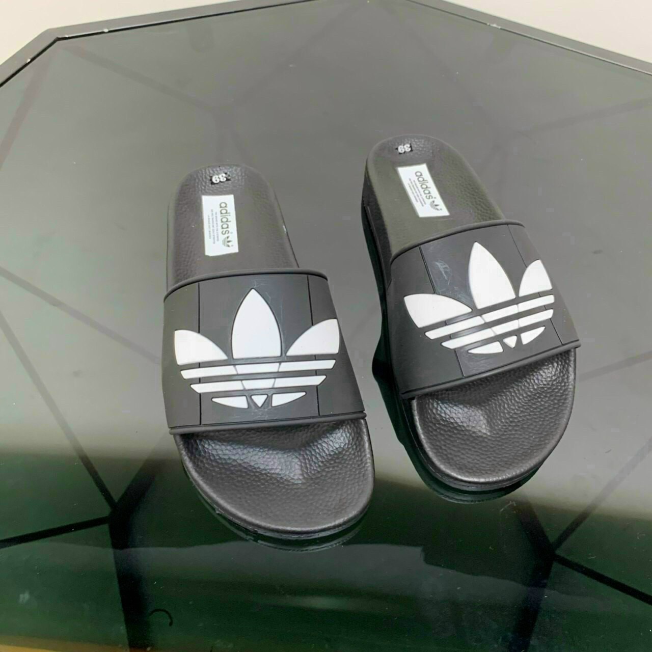 Dép adidass