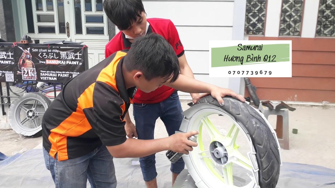 Sơn xịt Samurai nền màu Huỳnh Quang - UC1002 (màu trắng)