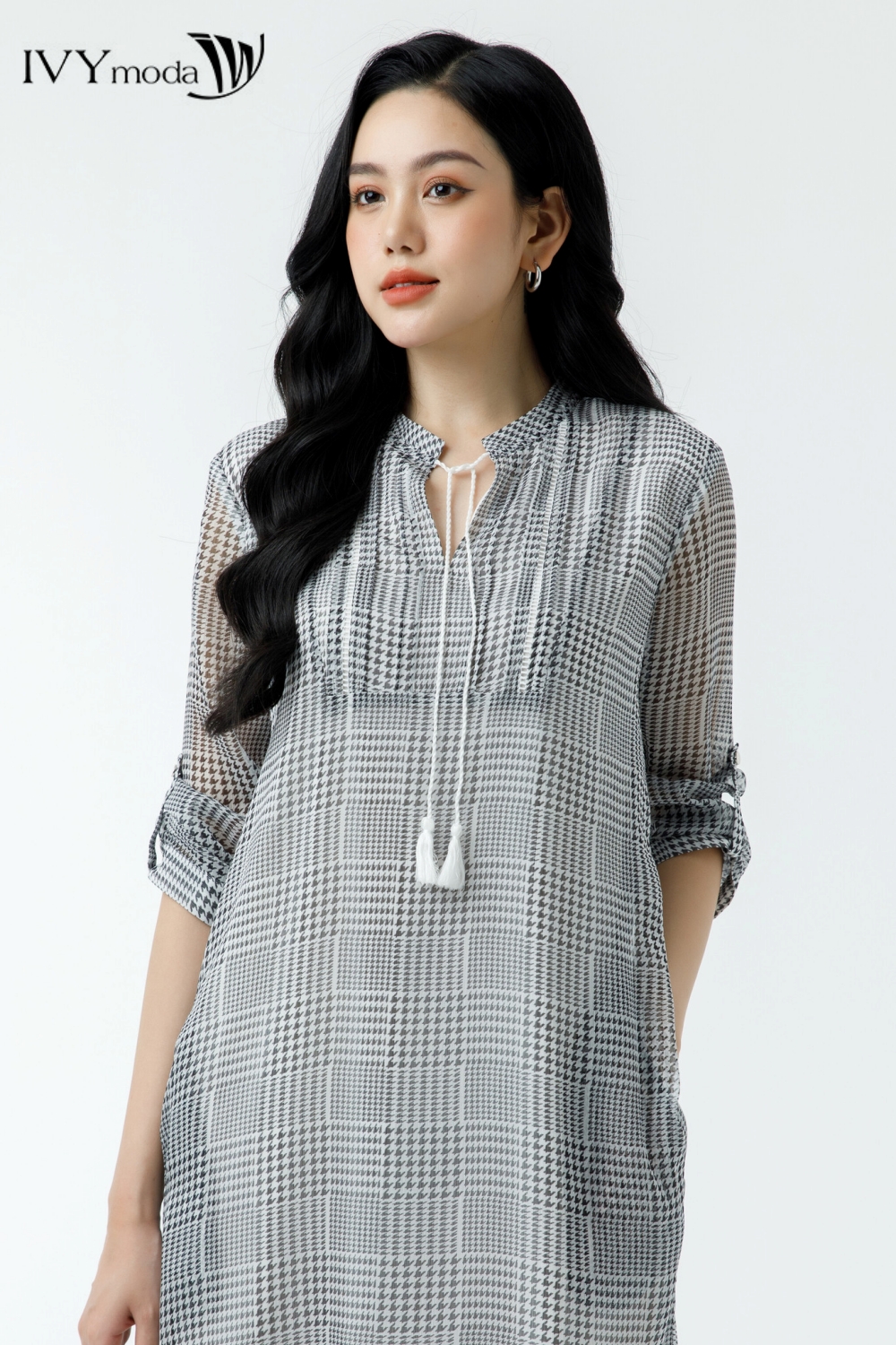 Đầm chiffon 2 lớp cổ tàu xẻ IVY moda MS 48M7476