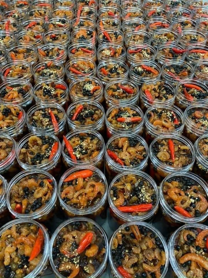 Kho quẹt ba rọi tôm khô tóp mỡ