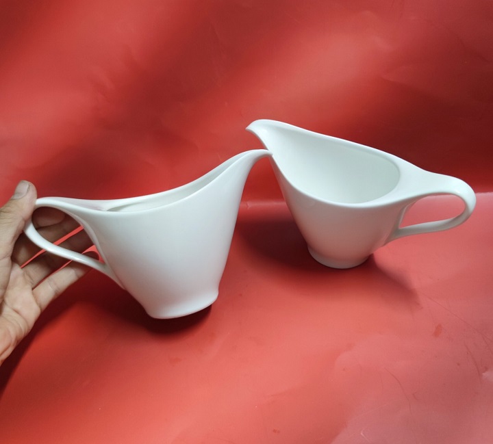 Gàu rót sốt sứ Minh Long 290ml - gàu rót sữa sứ minh long 290ml
