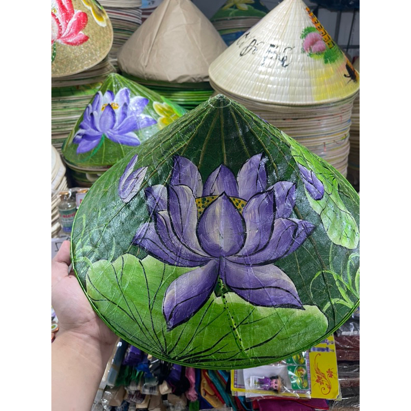 Nón lá sen xứ Huế thủ công