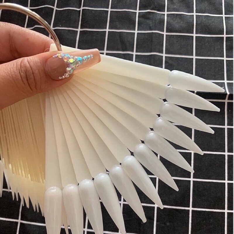 Móng que tập sơn, tập vẽ, trưng bày mẫu móng, đầu vuông , đầu nhọn chuyên dụng nail