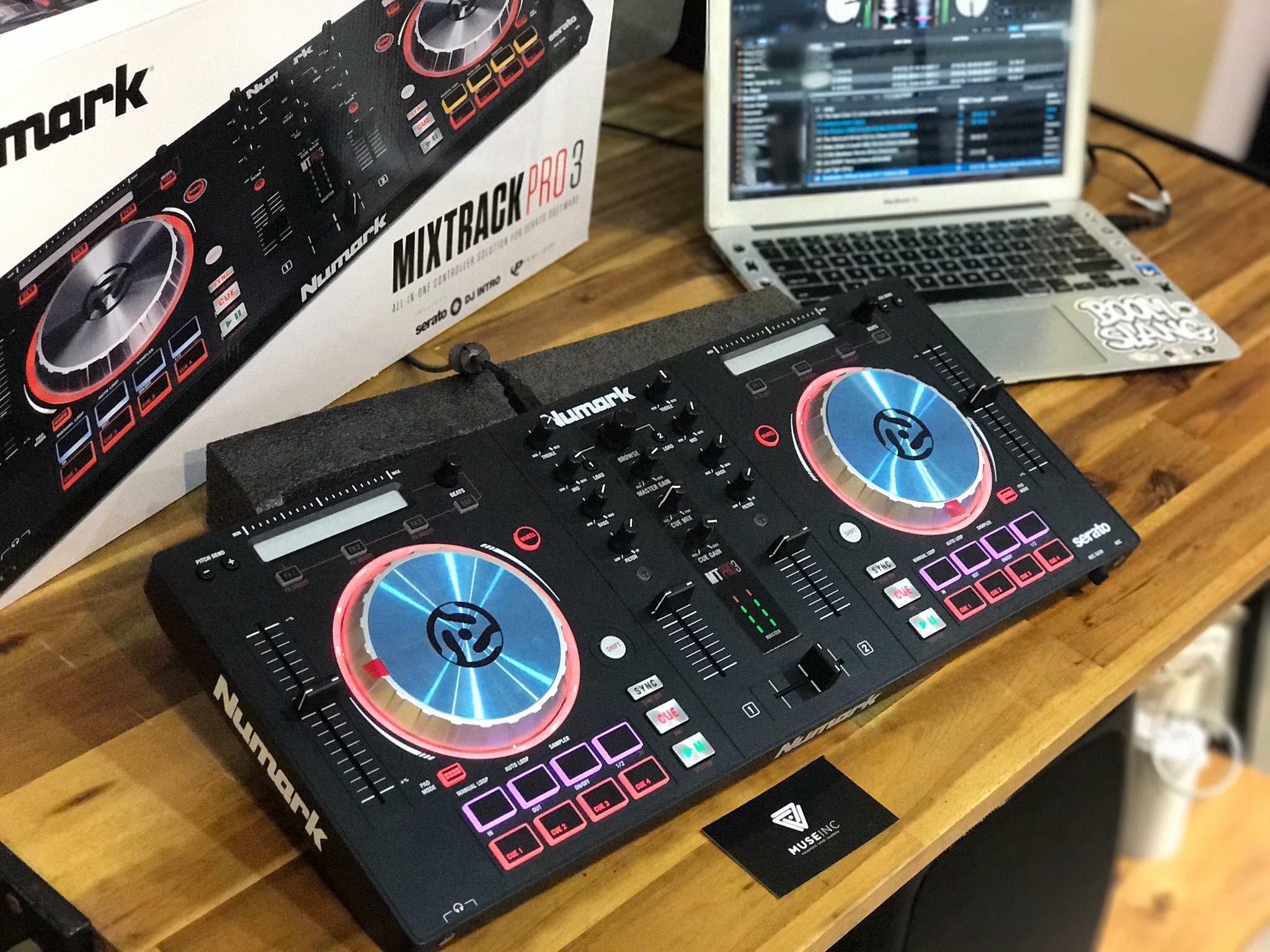 BÀN DJ NUMARK MIXTRACK PRO 3