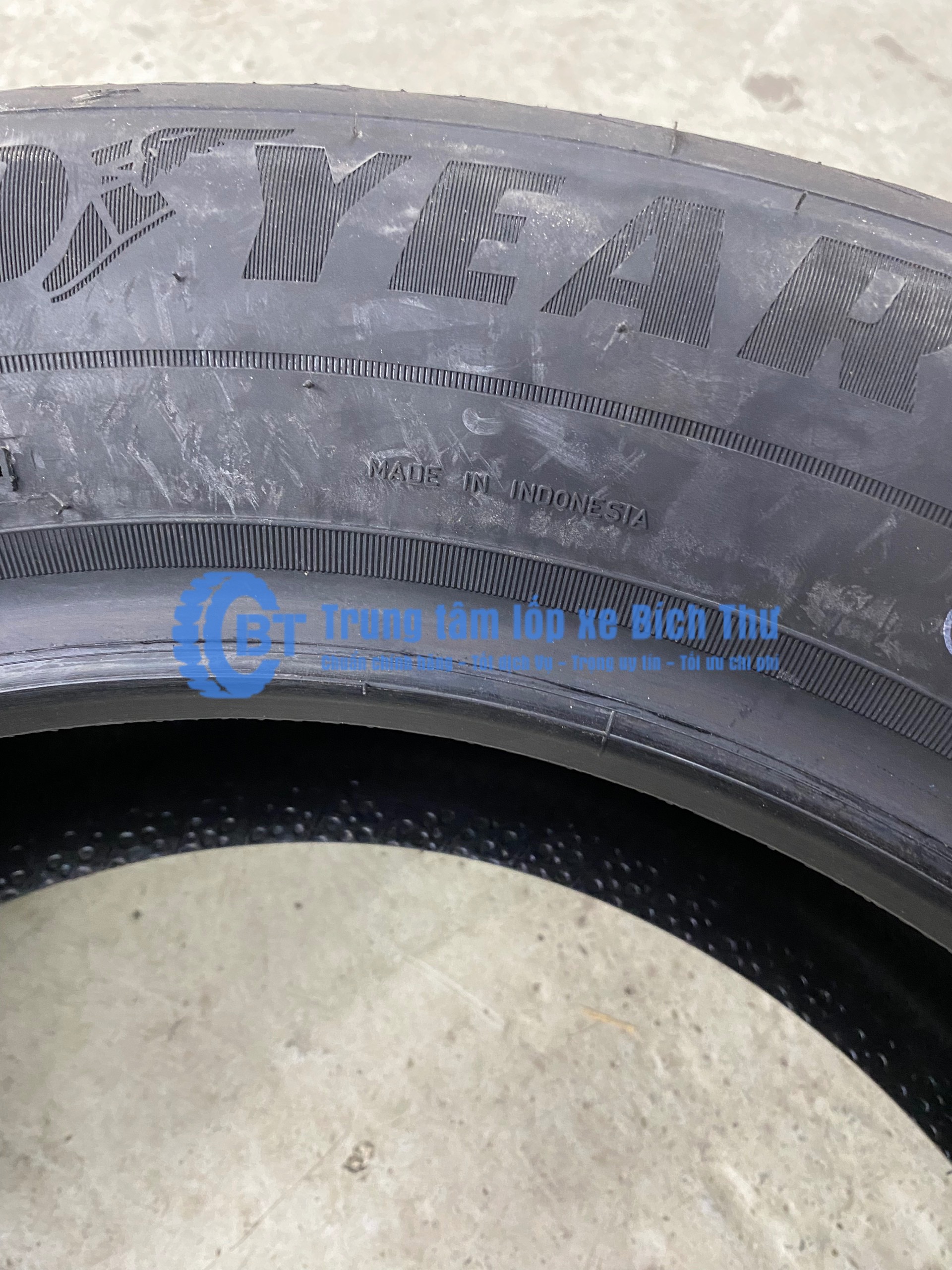 Lốp Goodyear 205/60R16 92V Assurance Maxguard