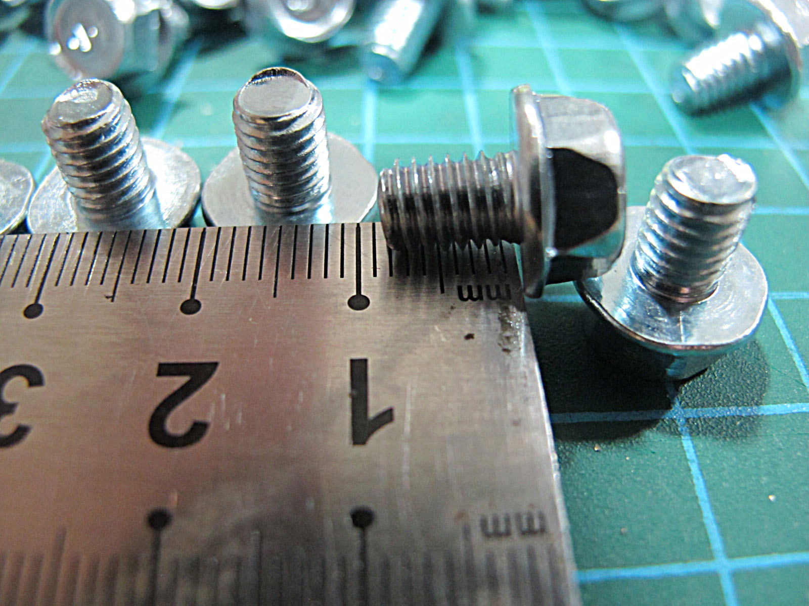 10 Con BuLon Long Đền M6 x 8MM Răng Thuận