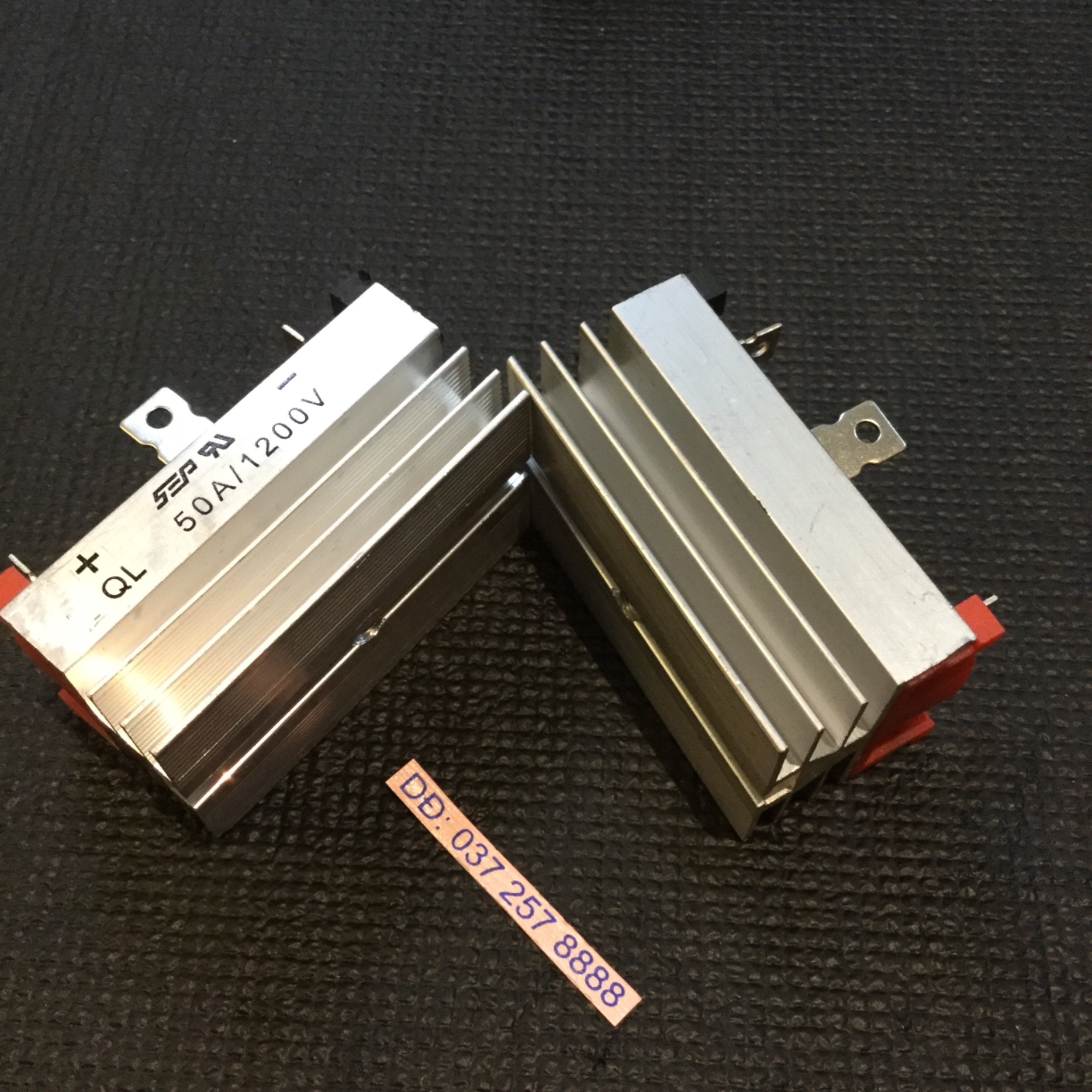 Đi ốt cầu 1 pha 50 A/1200 v 4 chân giá cho 2 chiếc