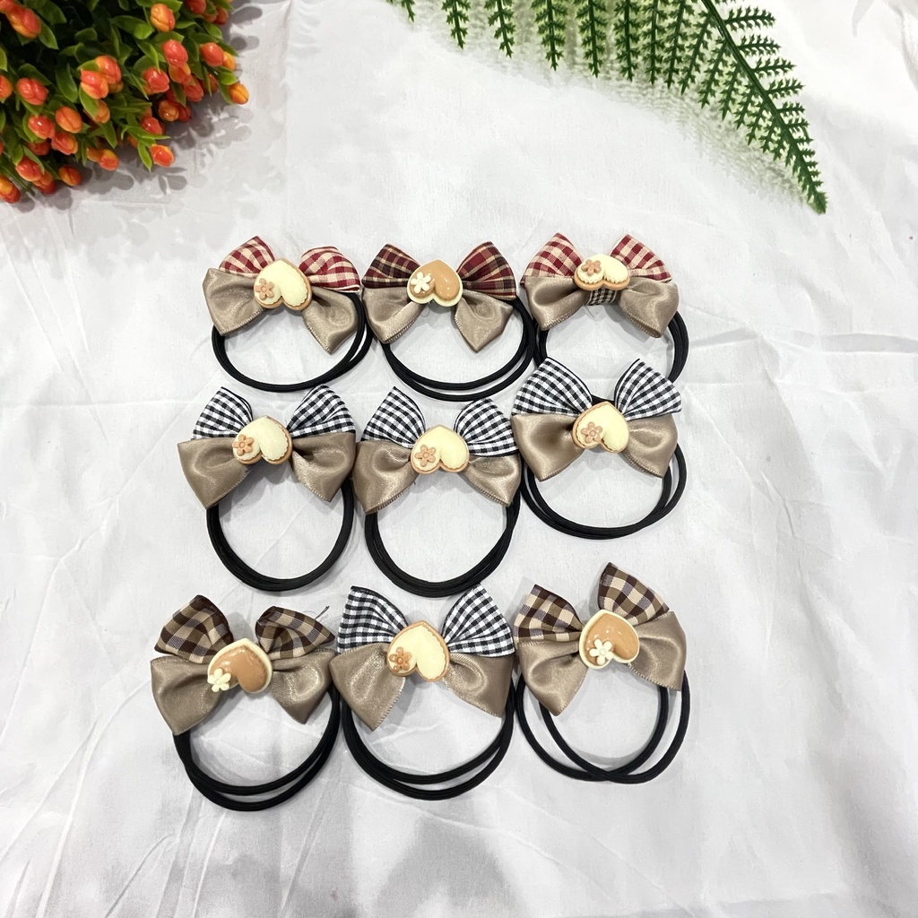 Dây buộc tóc nơ kẻ đính hình tim xinh xắn