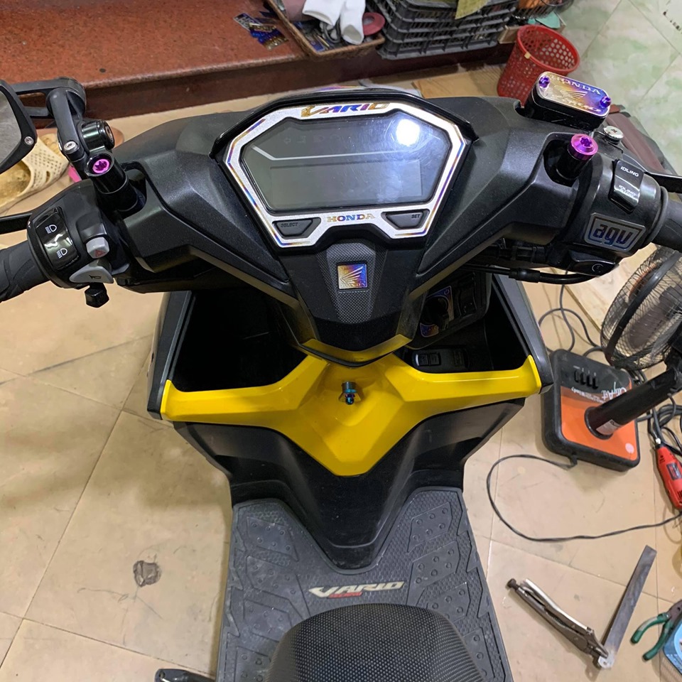 [HCM]VIỀN ĐỒNG HỒ TITAN CHO HONDA VARIO