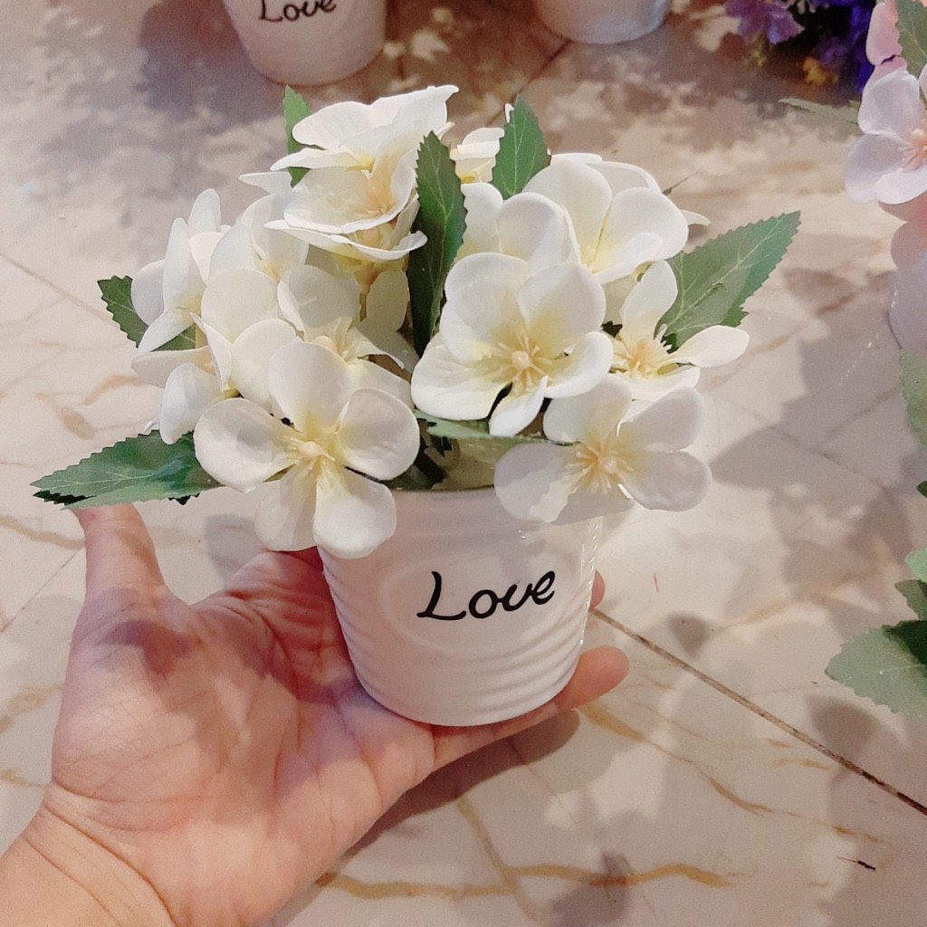 Chậu hoa giả trang trí để bàn chậu love - hoa tú cầu