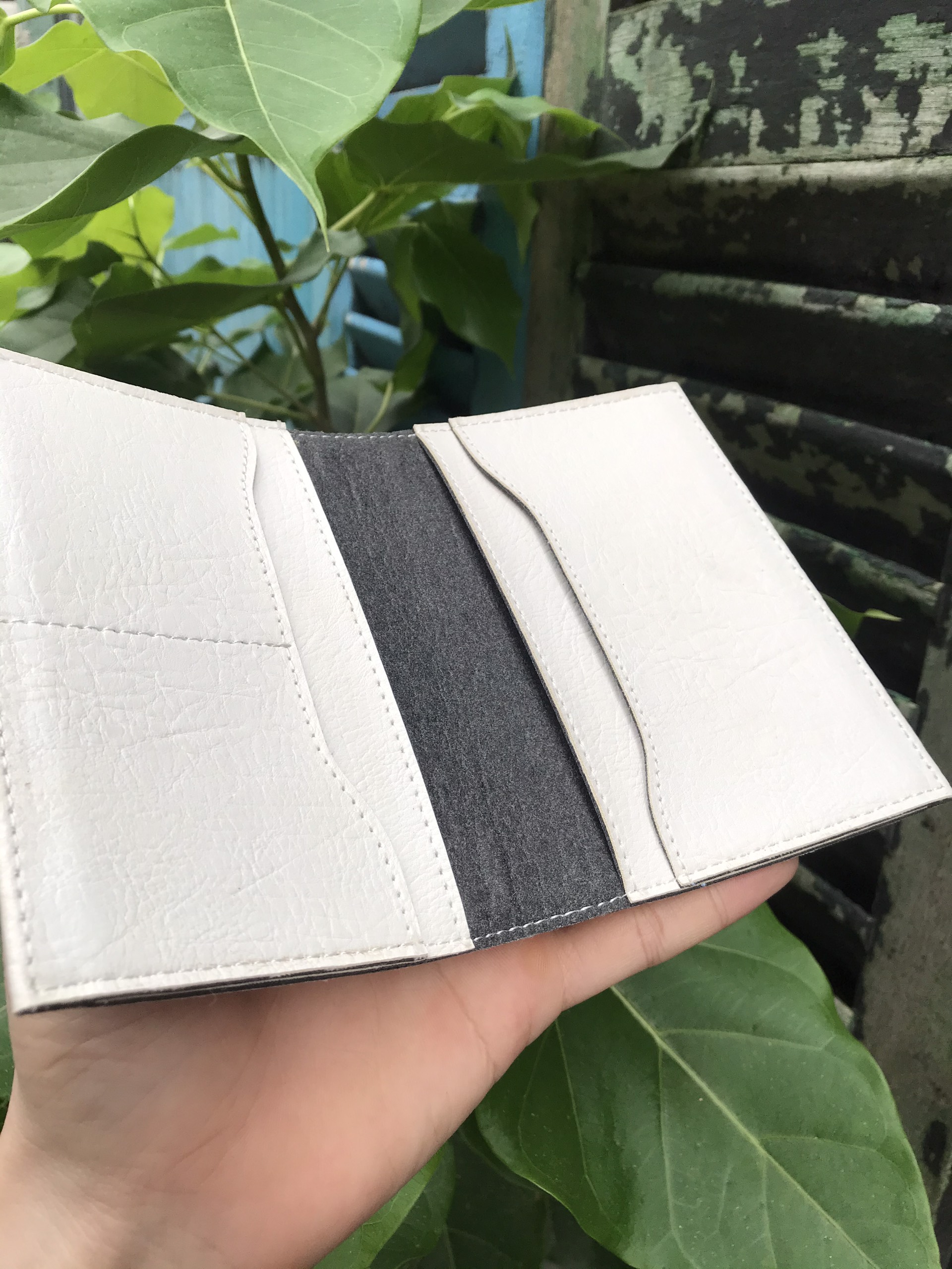 [HCM]Ví đựng hộ chiếu/cover passport màu trắng