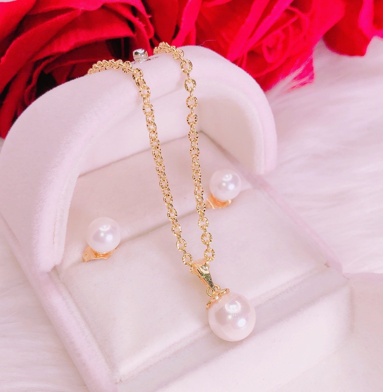 [HCM]Dây Chuyền Đính Hạt Ngọc Trai Khổng Lồ Xi Vàng | Trang Sức Gado