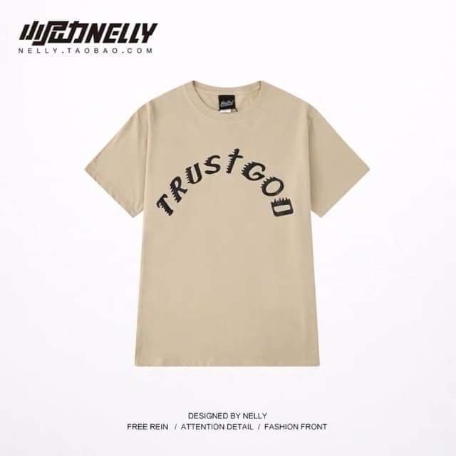 Áo thun LISA TRUST GOD (trọng lượng từ 40kg đến 68kg)