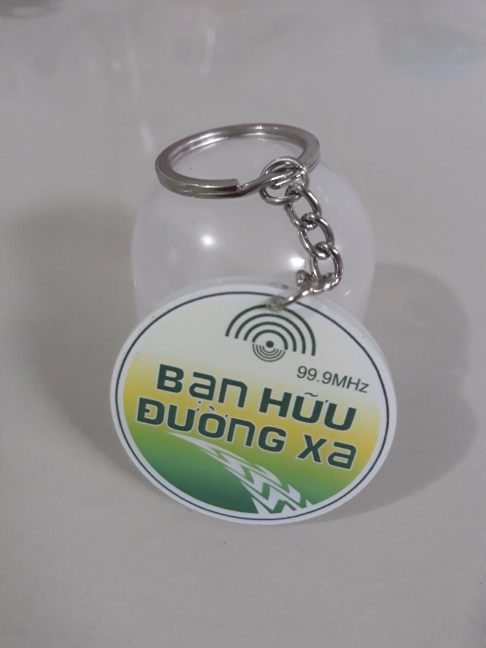Móc khóa bạn hữu đường xa