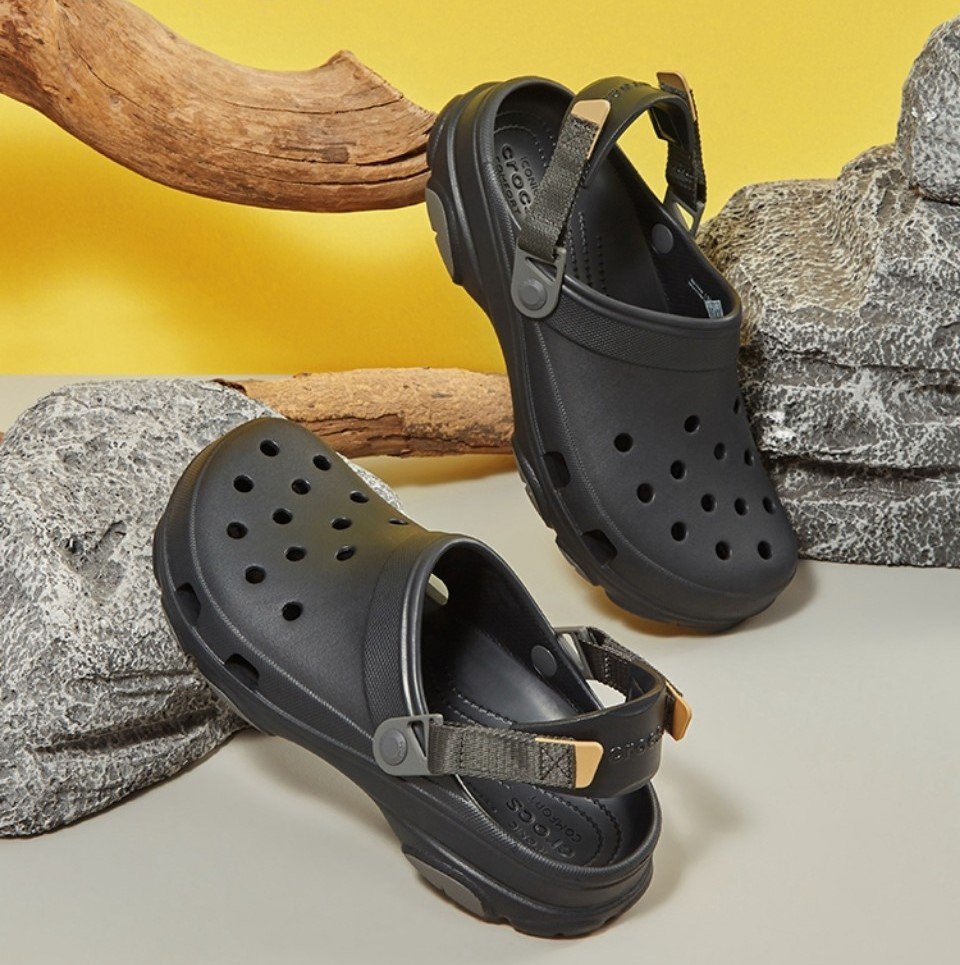 Giày dép crocs(Chính hãng)Dép sục nhựa cross đúc liền khối ofload màu đen (  mẫu mới) dành cho nam | Lazada.vn