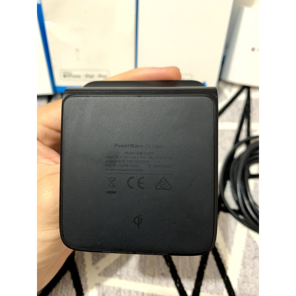 Đế Sạc Không Dây Anker PowerWave 7.5 Stand - A2521