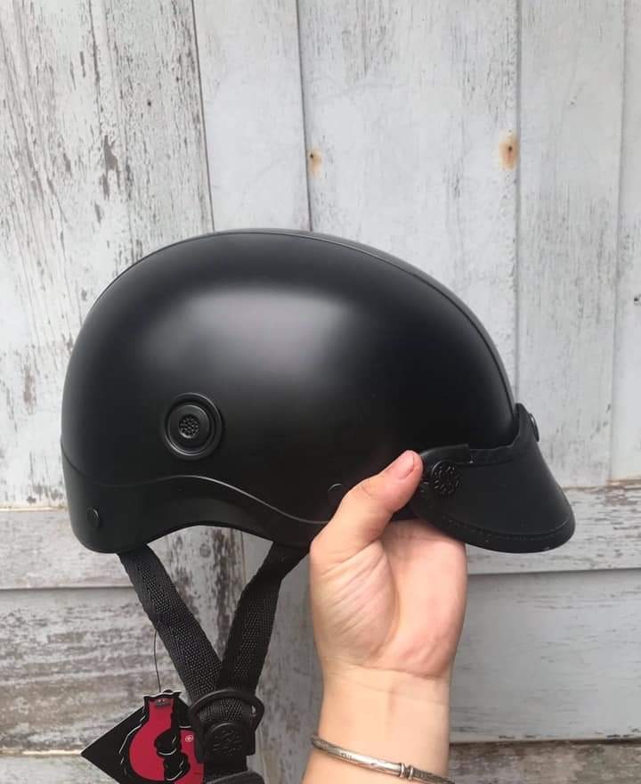 nón bảo hiểm có lỗ thông gió sơn nhiều màu lựa chọn ( lót nón có logo, tem mác đầy đủ) free ship toàn quốc