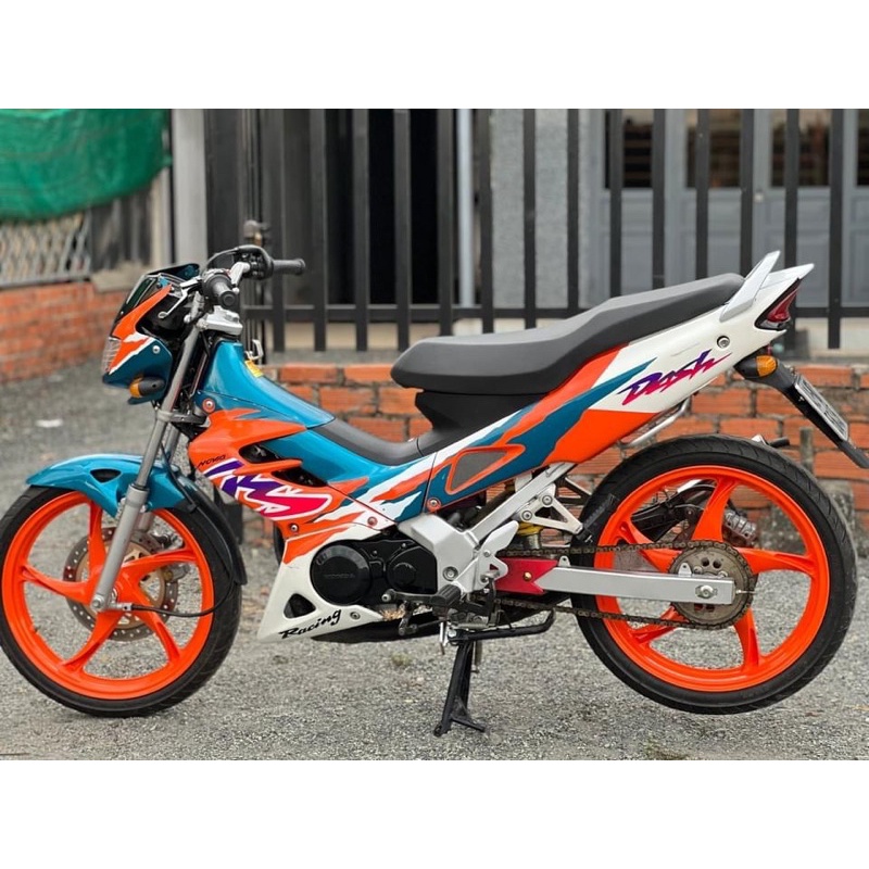 Bộ đuôi bắt biển số Nova Dash 125 Thái lan, chắn bùn sau nova dash