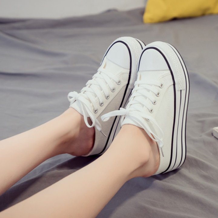 Sports Shoes with Padded Soles 7cm High S374