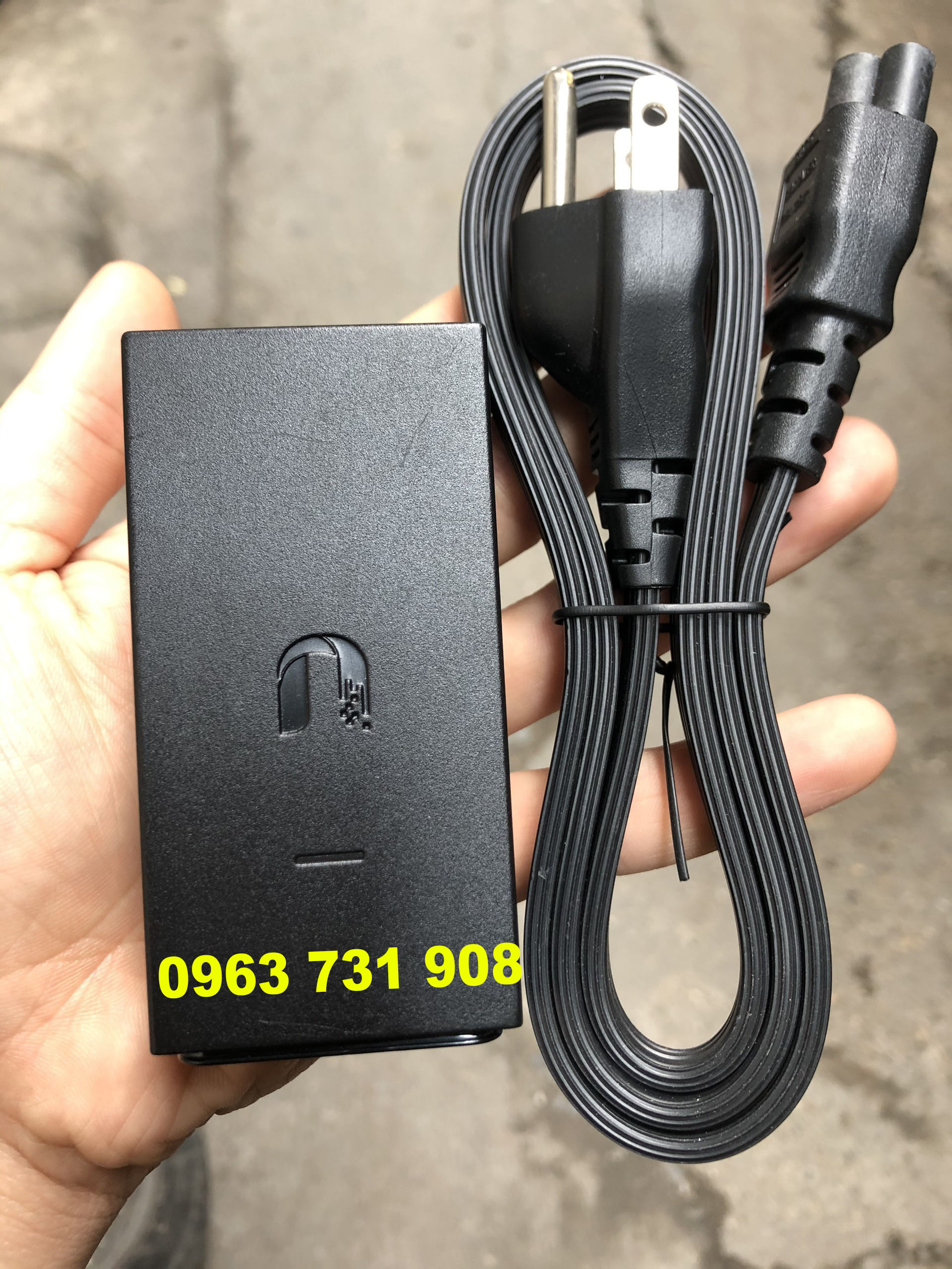 Nguồn PoE Unifi Ubiquiti 24v-0.5A 12W Cho UAP, AP LR, AC LITE, AC LR, NanoStation M2 M5...