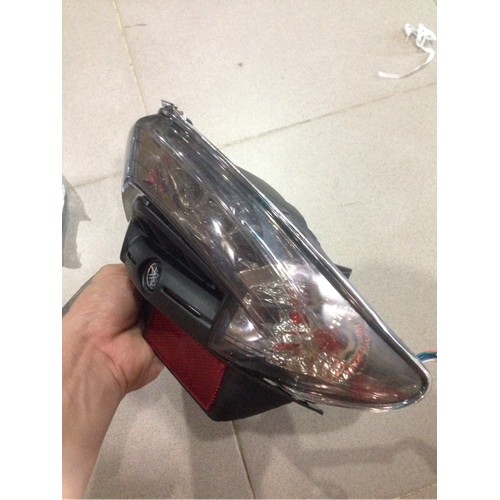 Đèn hậu sirius x1r - dh444