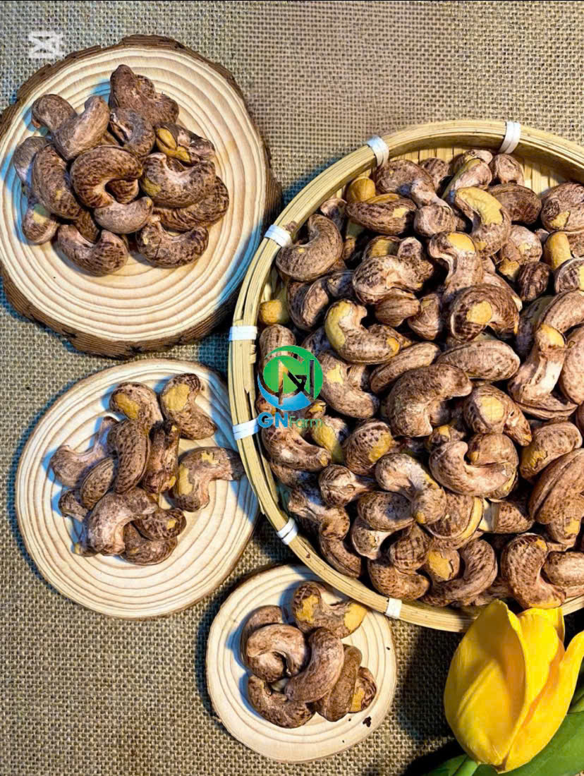 Hạt Điều Rang Muối Bình Phước Hạt Điều A Cồ Vỏ Lụa Nguyên Hạt Giòn Ngon Chất Lượng Trên Từng Hạt - Hộp 250g/500g