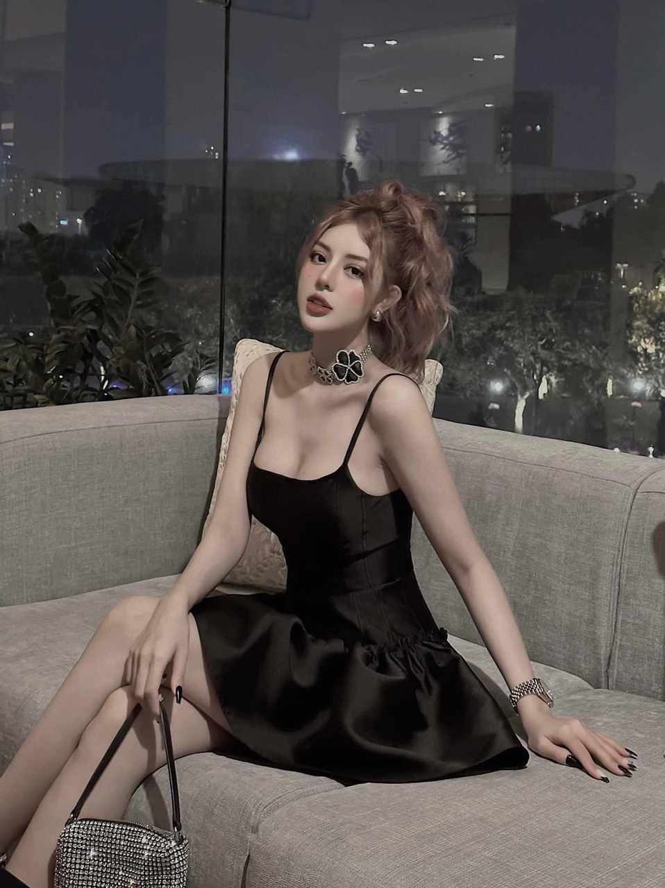 Dây chuyền, khuyên tai chocker hoa 4 lá đen