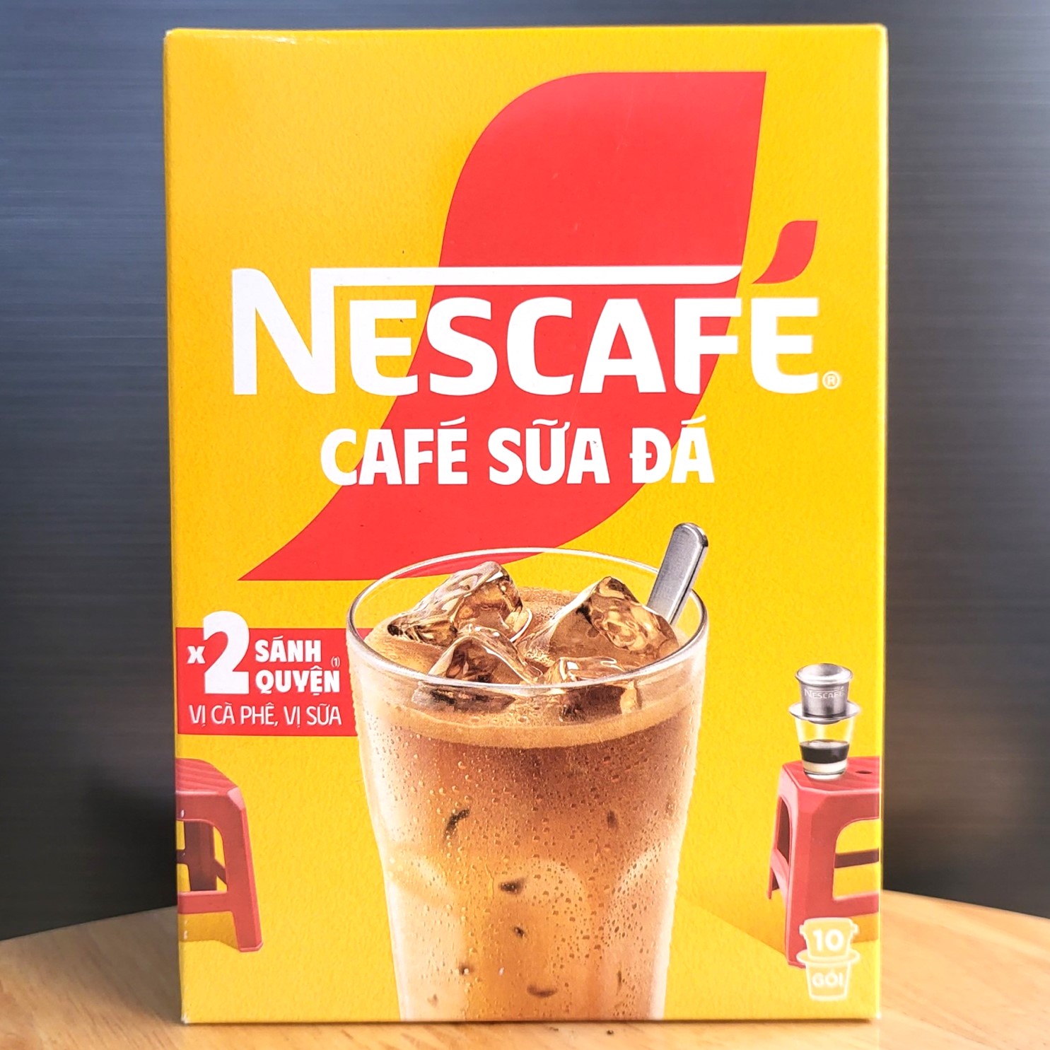 Hộp vàng mẫu mới - nescafe 240g / 10 gói - cà phê sữa đá hòa tan x 2 sánh quyện / milk ice coffee