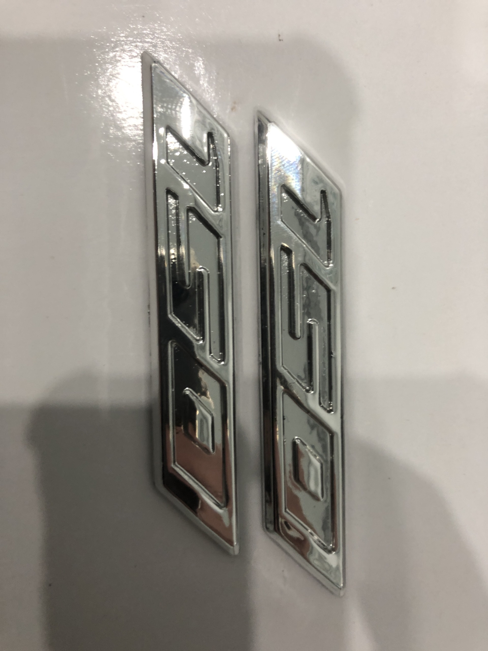 Tem logo chữ nổi 125, 150 xe máy vario