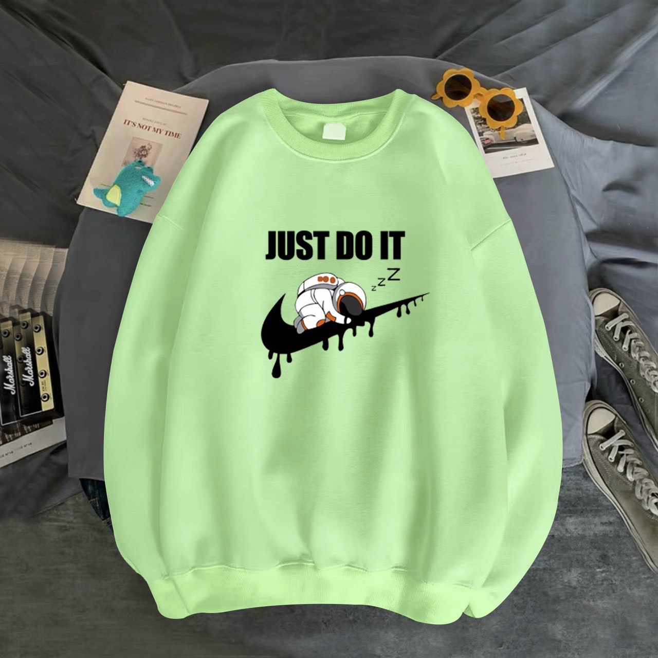 Áo sweater nỉ in just do it phi hành gia cực đẹp nhiều màu nhiều size