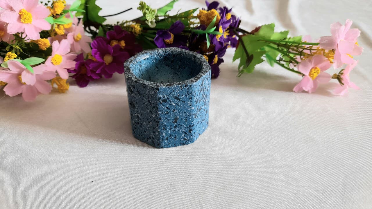 chậu xi măng mini trồng sen đá ( ngang 5.5 cm cao 5cm )