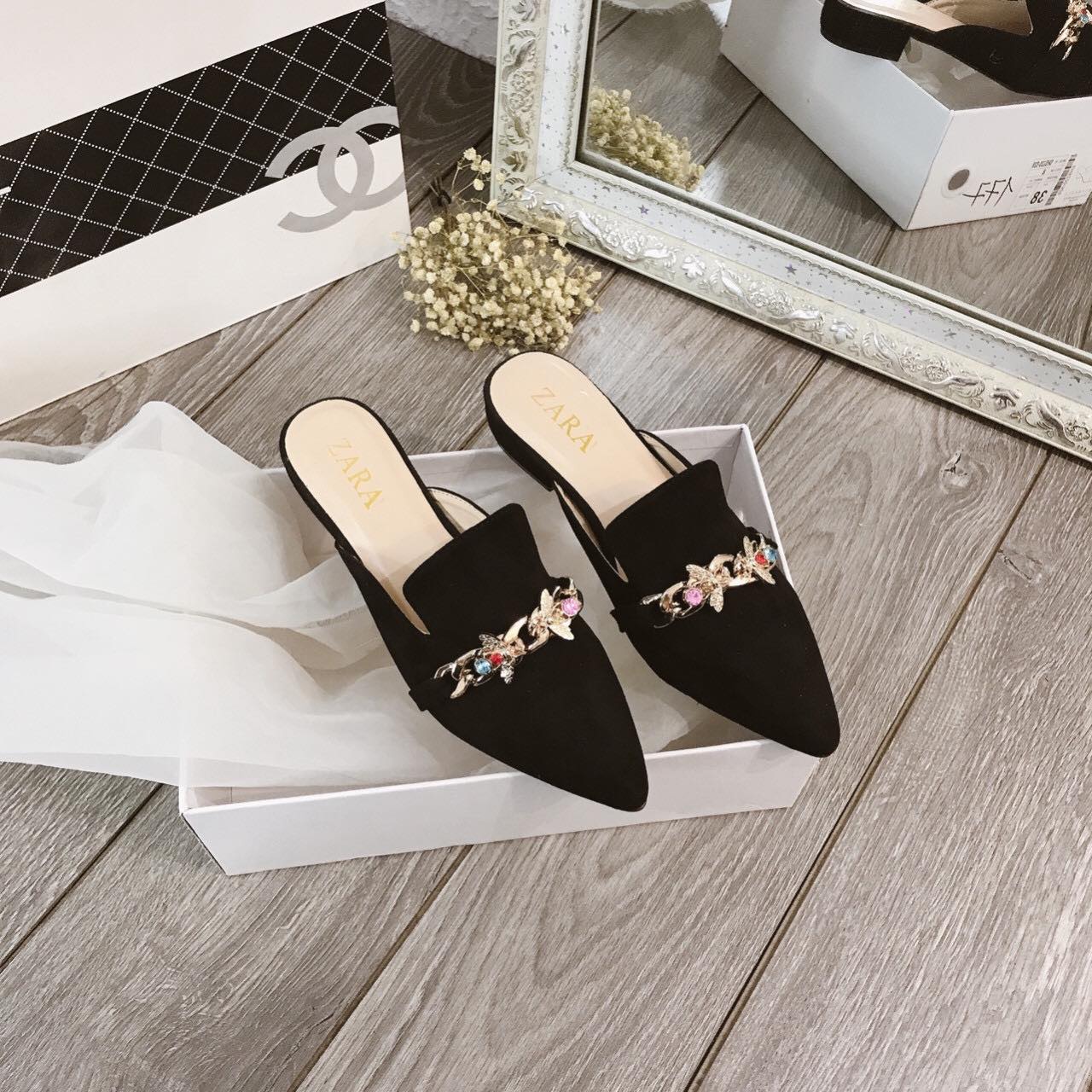 Sục ZR khoá đá siêu xinh
