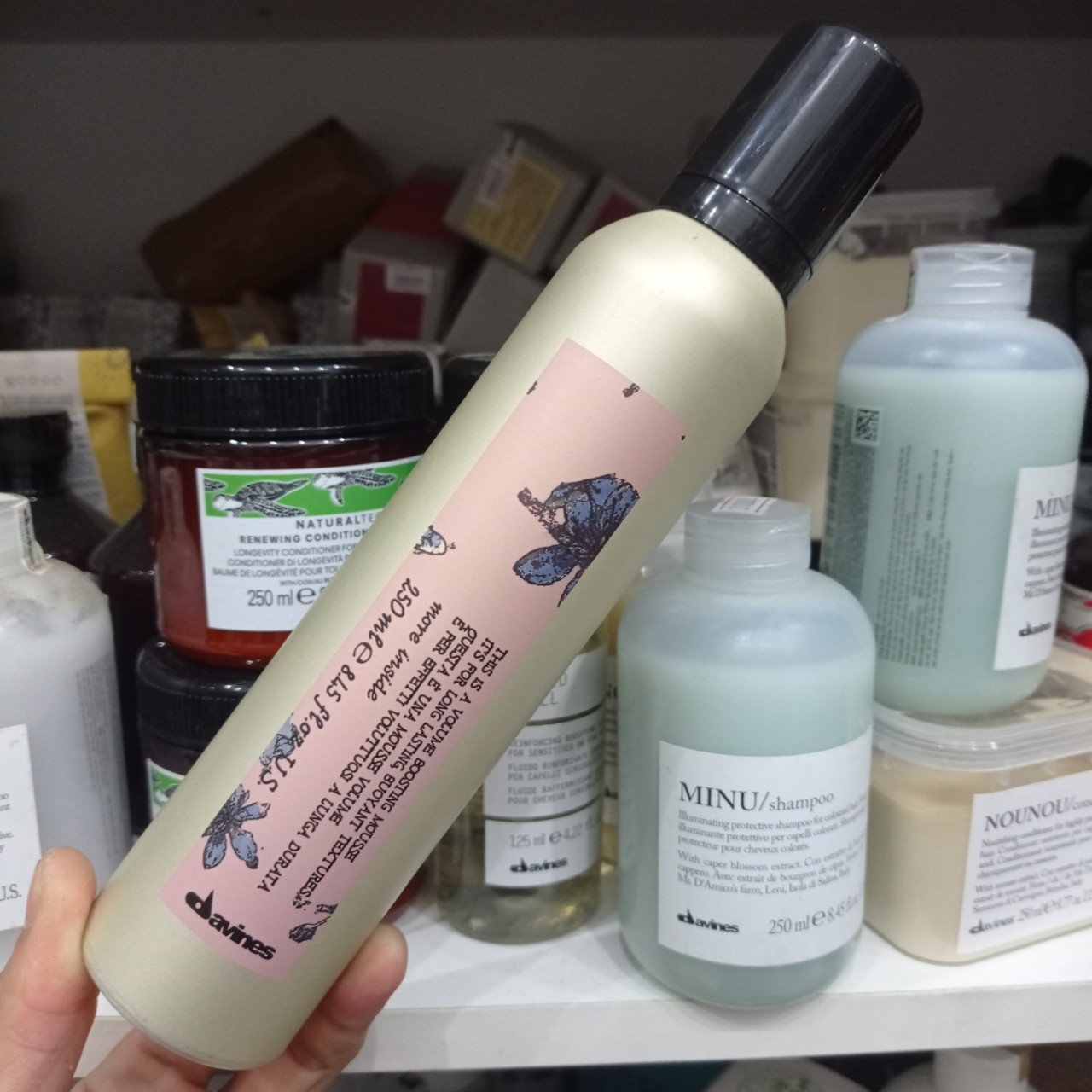 Kem bọt tạo phồng Davines Volume Boosting Mouse 250ml
