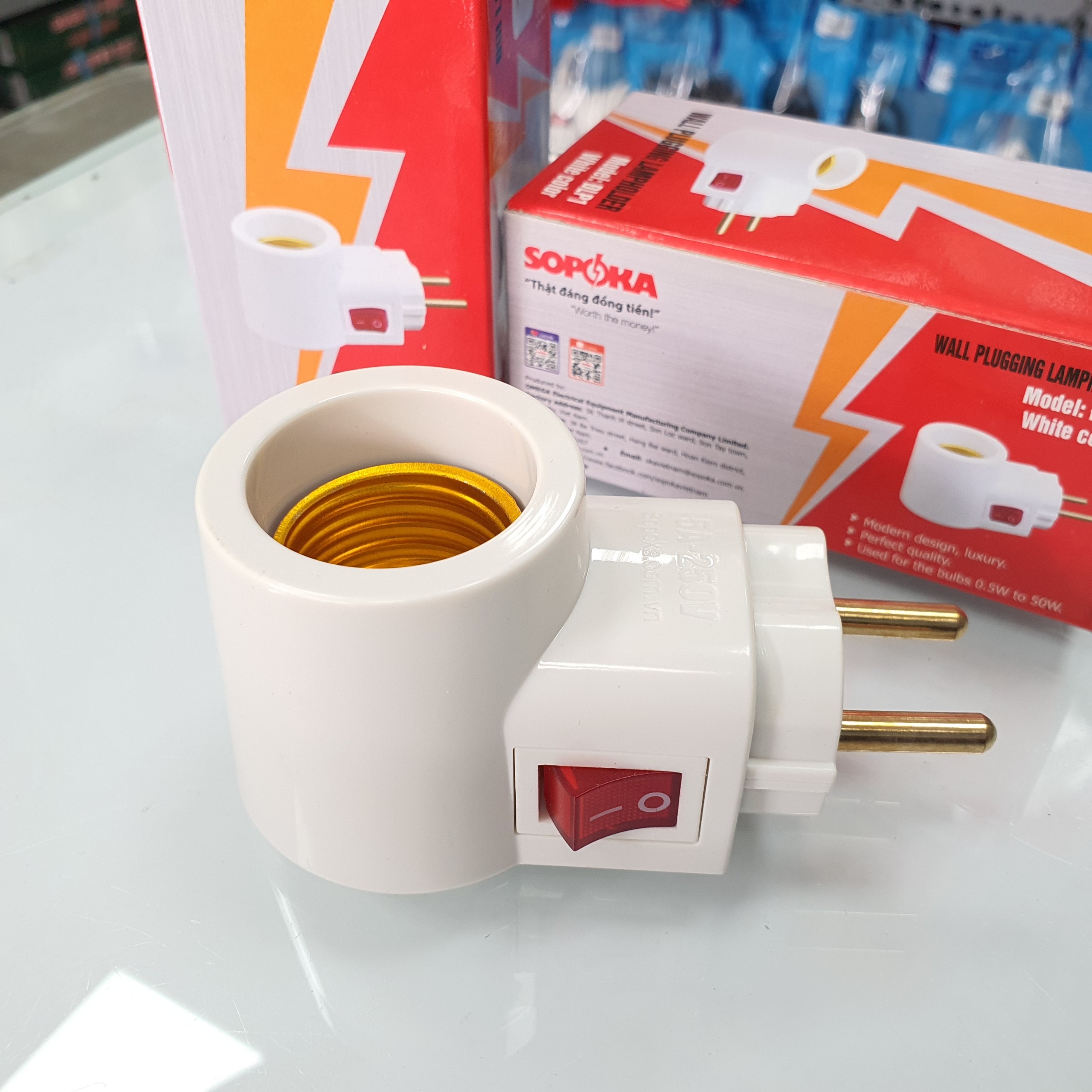 Đui đèn có công tắc liền phích cắm e27 sopoka