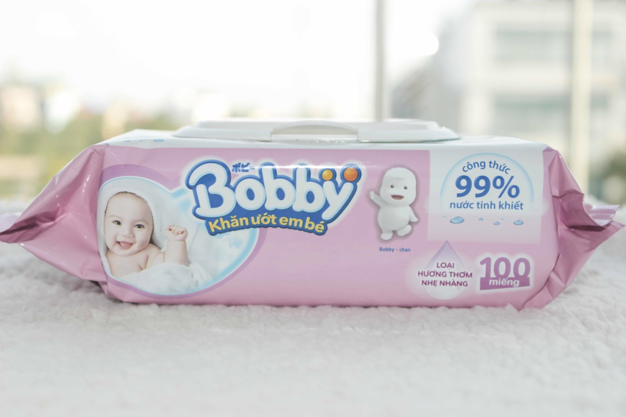Khăn ướt Bobby không mùi gói 100 tờ