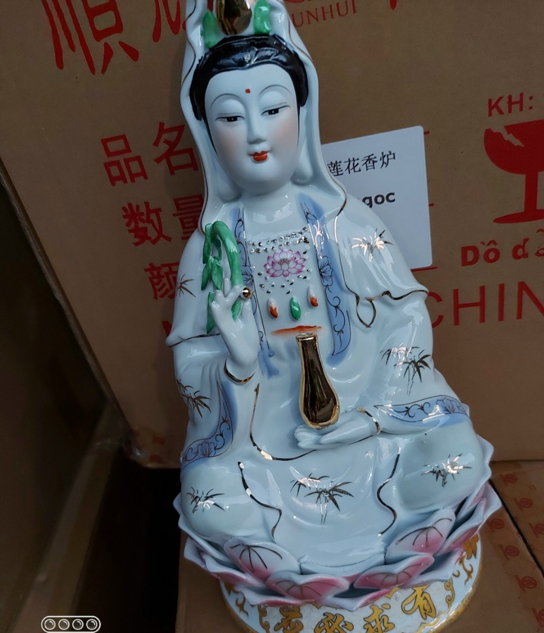 TƯỢNG  MẸ QUAN ÂM SỨ