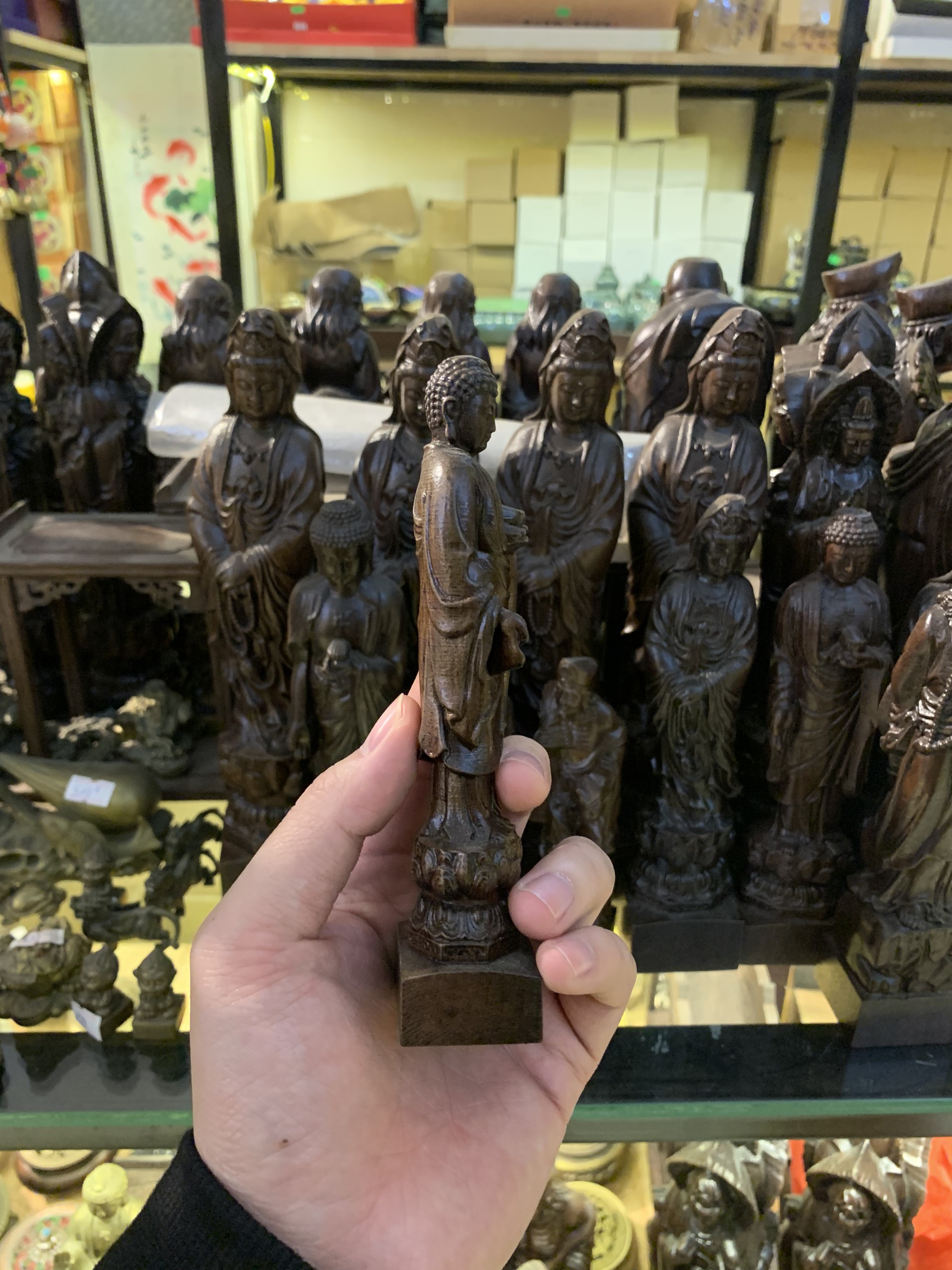 Tượng Phật A Di Đà Bằng Gỗ Đàn Hương (Tượng cao 14 cm)