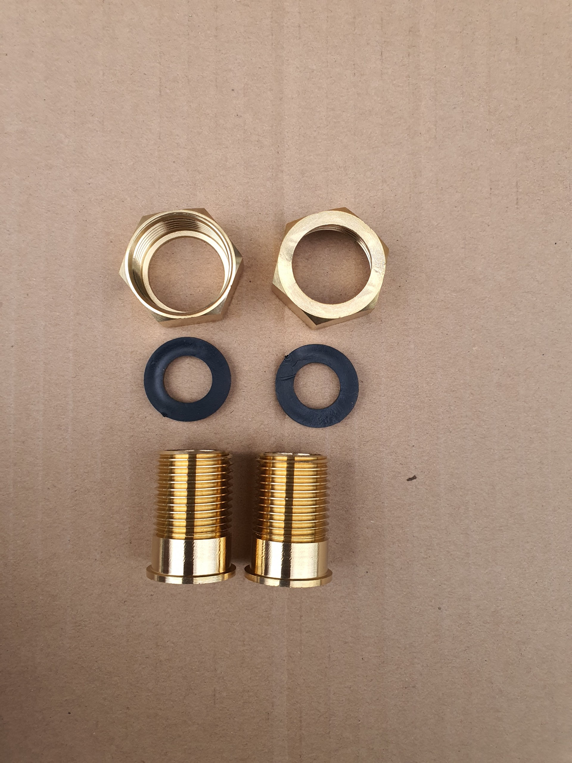 Chân đồng hồ nước xi và đồng thau (Rắc co 21-27)