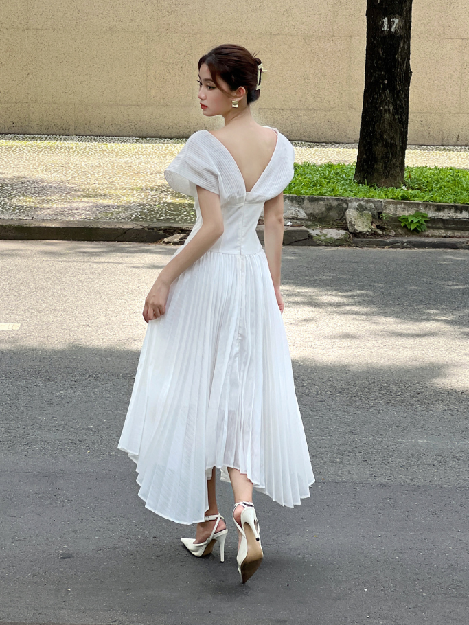 COCO SIN - Đầm Trắng Phối Dập Ly