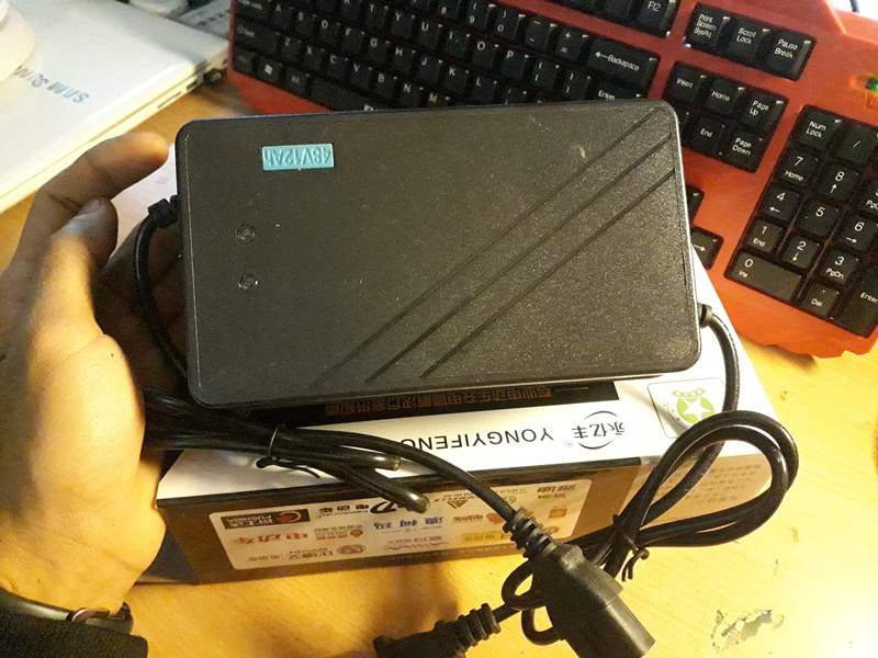 Sạc xe đạp điện 48V 12Ah