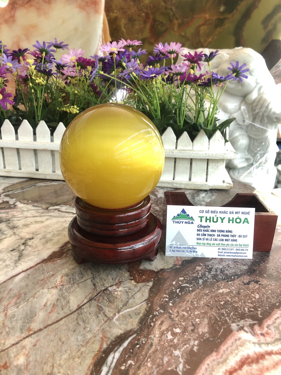 Quả cầu phong thủy đá mắt mèo vàng đậm - Đường kính 9 cm